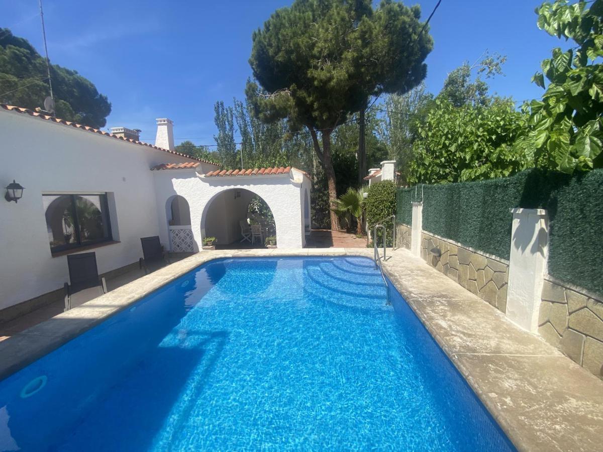 R94 Con Piscina Privada 20m De La Playa